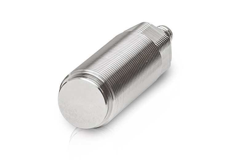 Magneto-induktiva lägesgivare i M18-design